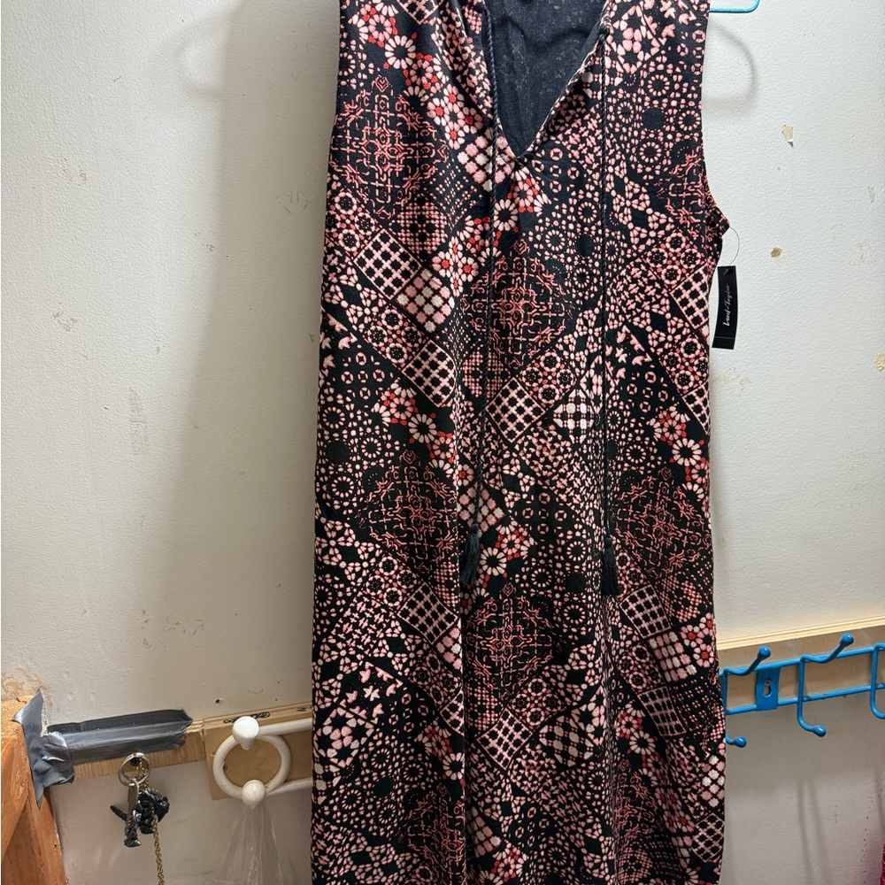 Lord & Taylor Black and White Sleeveless Maxi Sundress